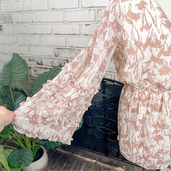 White & Pink Floral Sheer Long Ruffle Bell Sleeve V-neck Keyhole Romper M - Picture 3 of 10